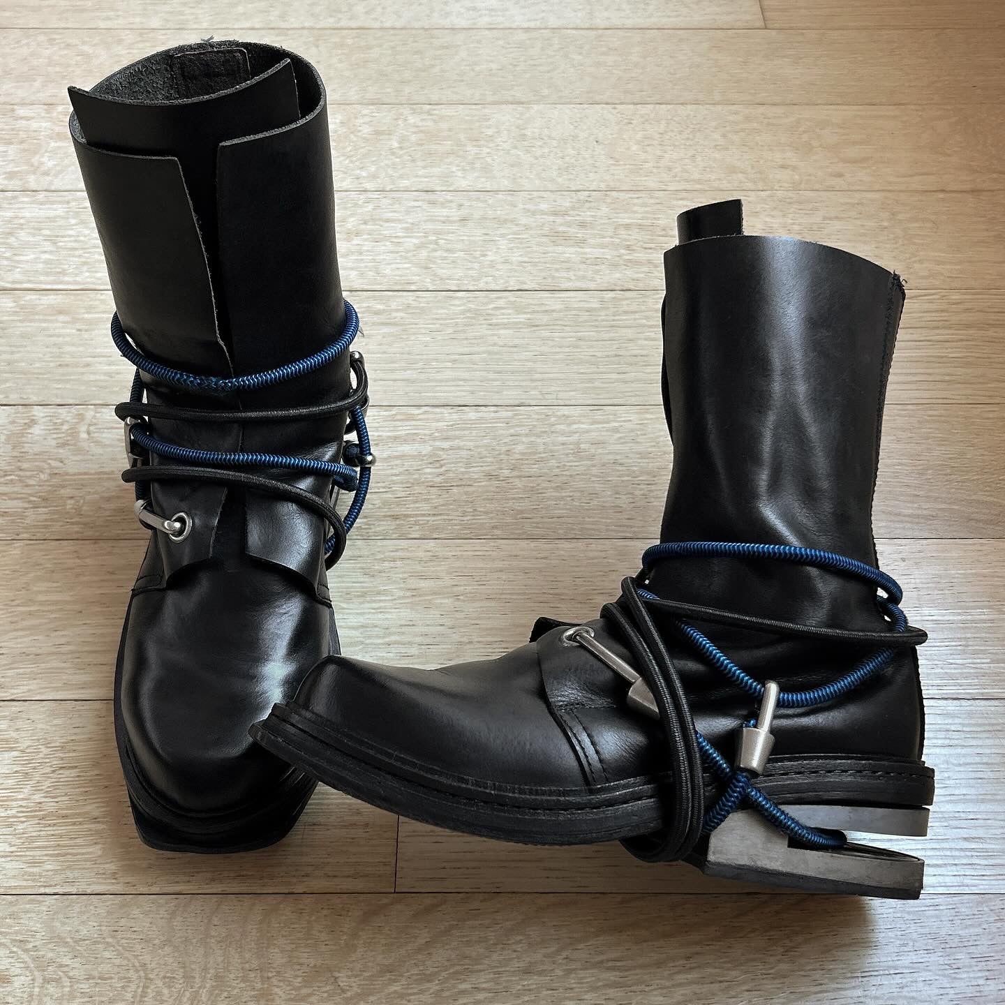 AW96 Dirk Bikkembergs Tall Bungee Cord Boots with Steel Cut Heel – goatskn