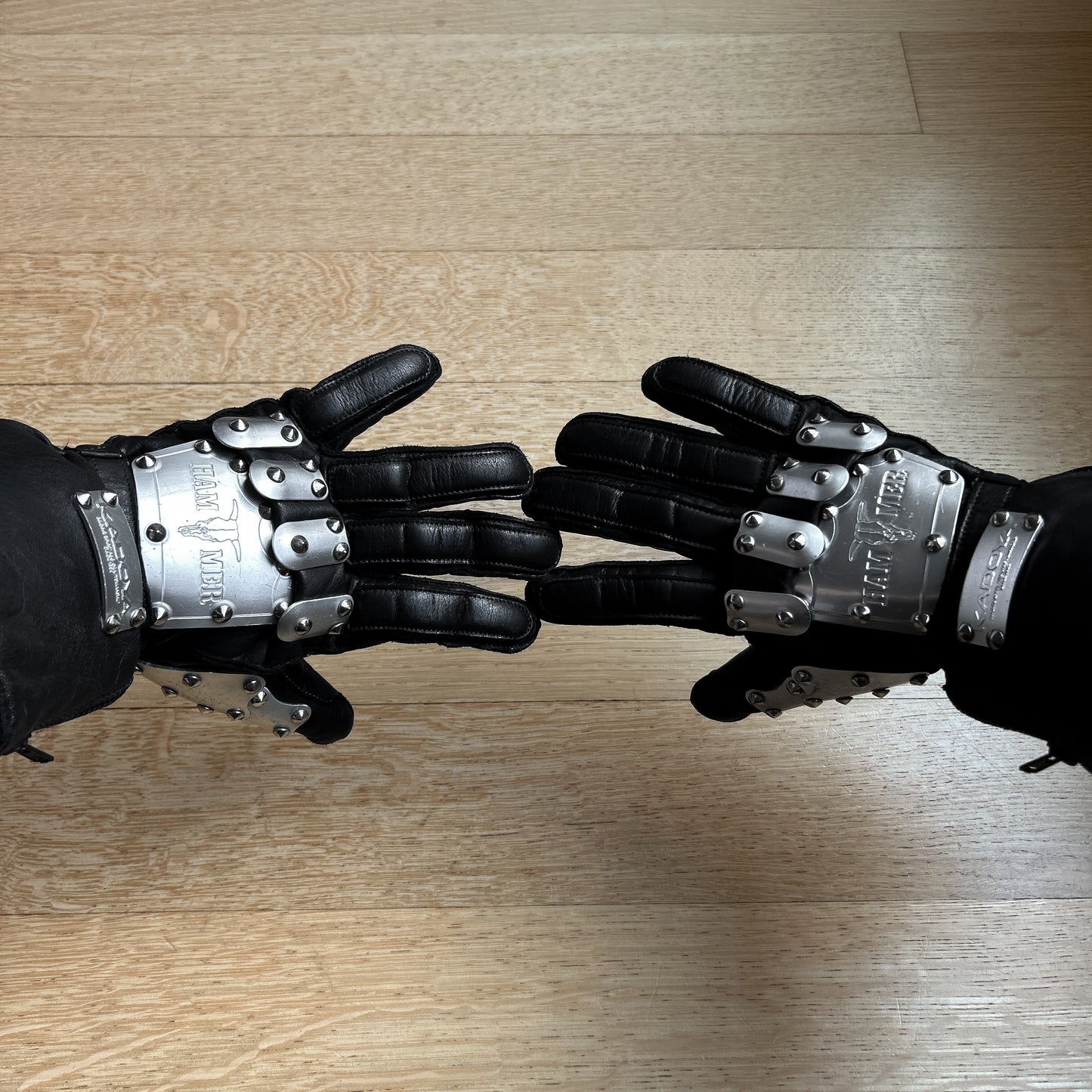 Kadoya “Hammer” Armored Calfskin Gloves