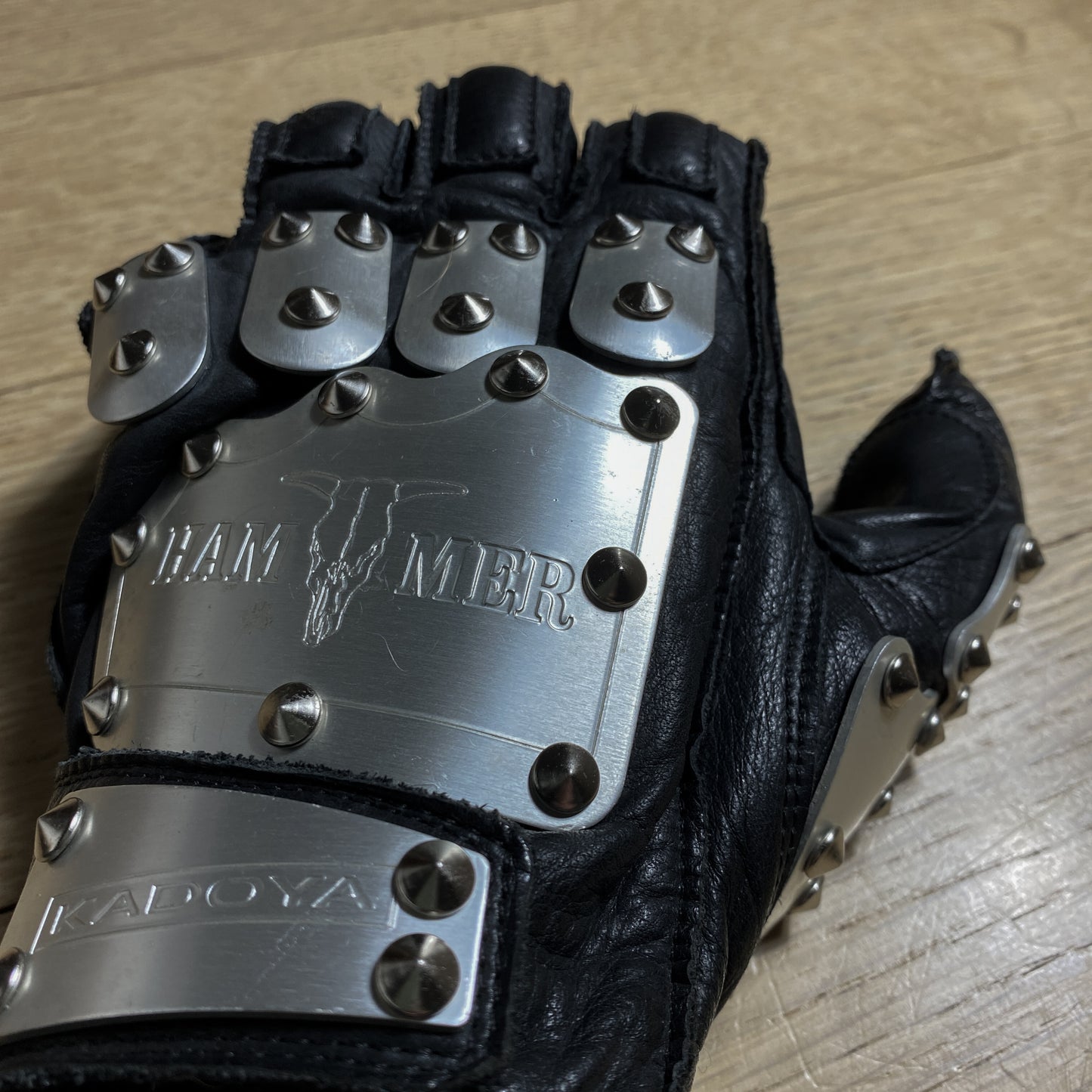 Kadoya "Hammer" Armored Calfskin Gloves