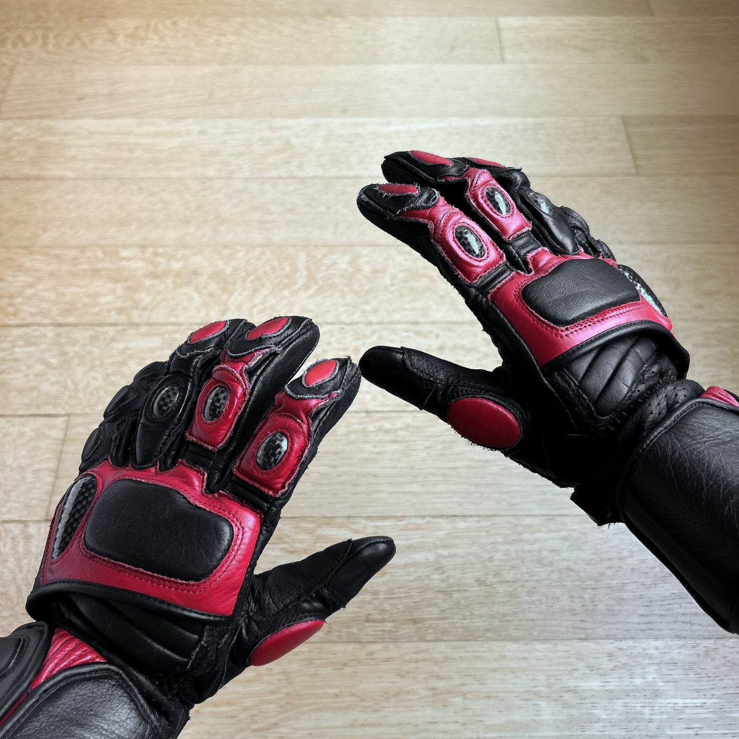 2000s Kadoya Red Motorcycle Gloves with Carbon Fiber Detailing